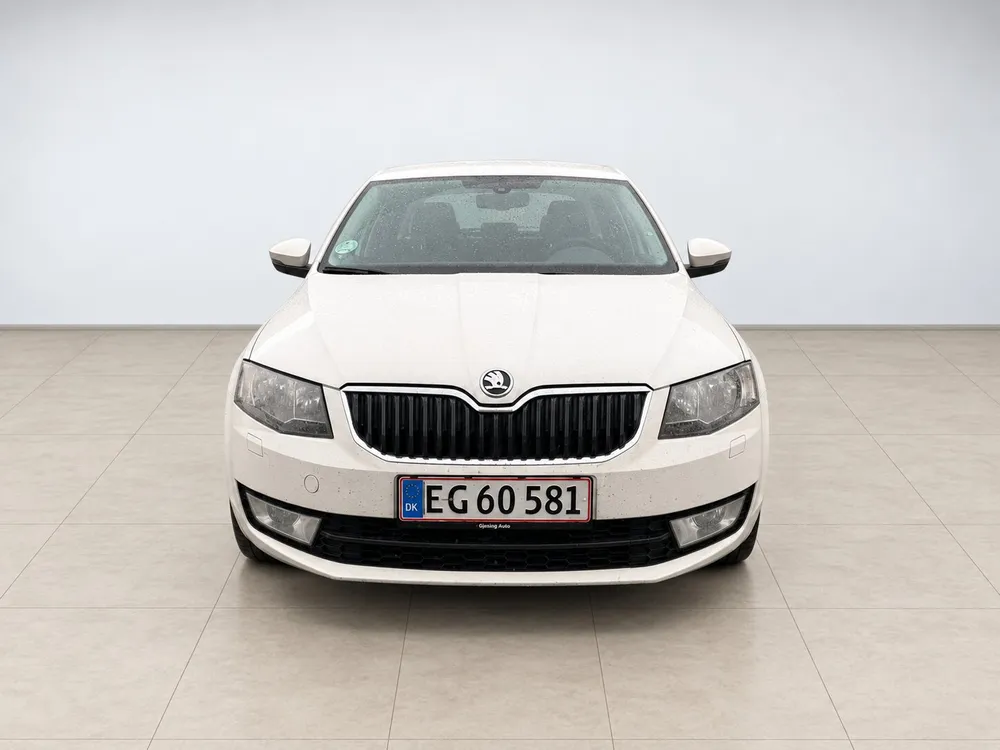 Skoda Octavia 2,0 TDI 150 Elegance Hvid – til salg hos THEO Import