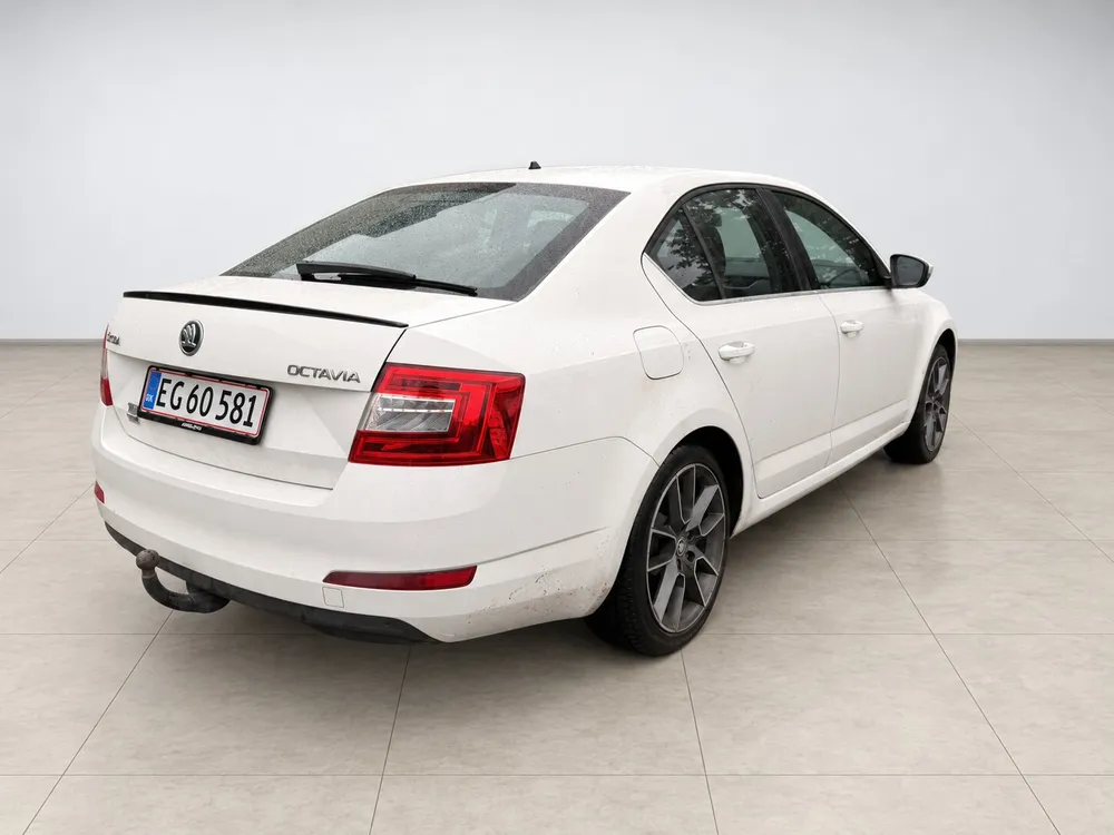 Skoda Octavia 2,0 TDI 150 Elegance Hvid – til salg hos THEO Import